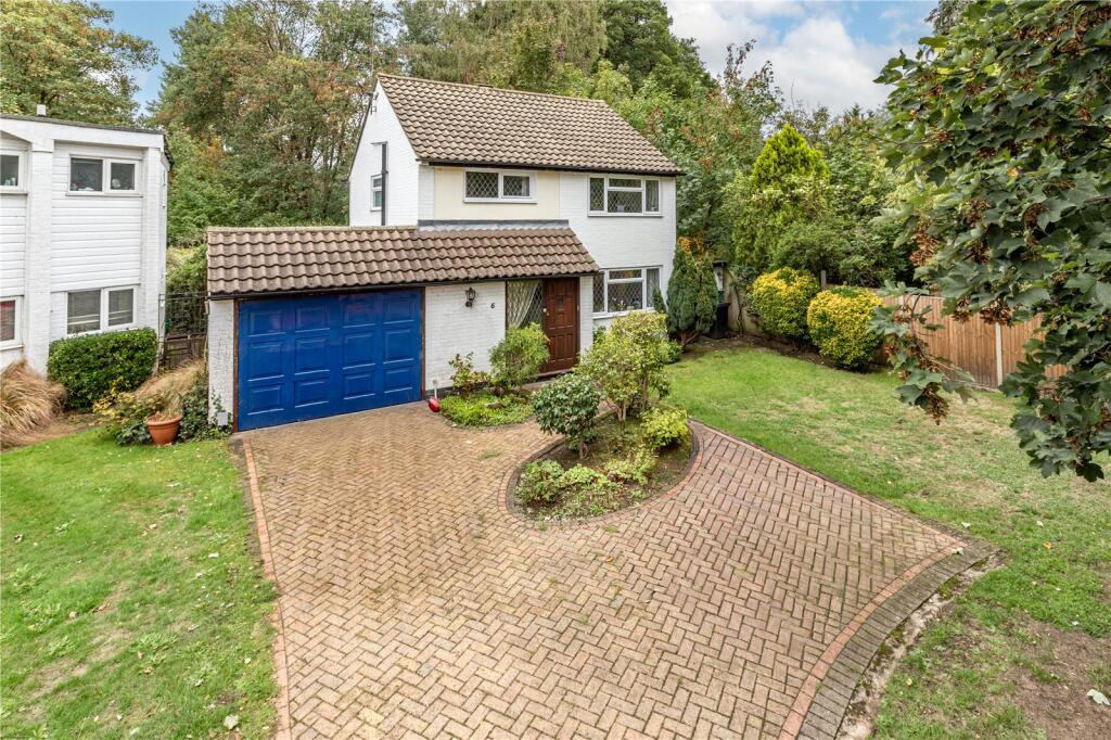 Main image of property: Weyside Close, Byfleet, West Byfleet, Surrey, KT14