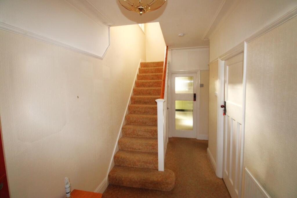 House in London - View 2