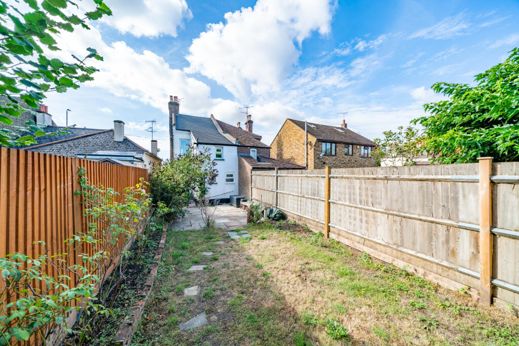 House in Hemel Hempstead - View 3
