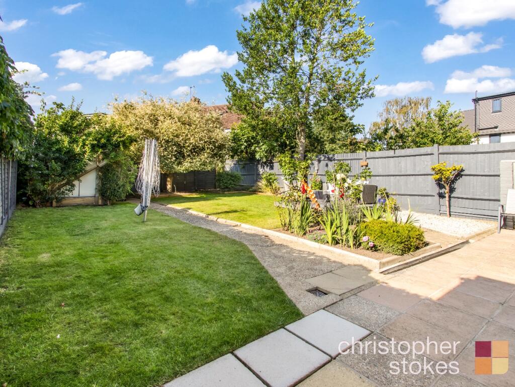 Fairley Way, Cheshunt, Hertfordshire,  EN7 6LG photo 4