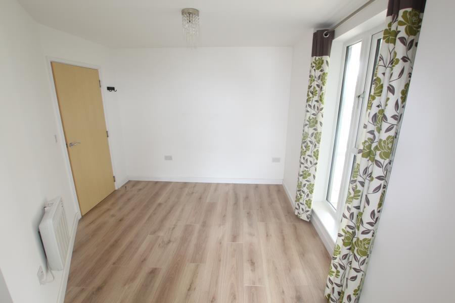 Apartment in Guildford - View 5