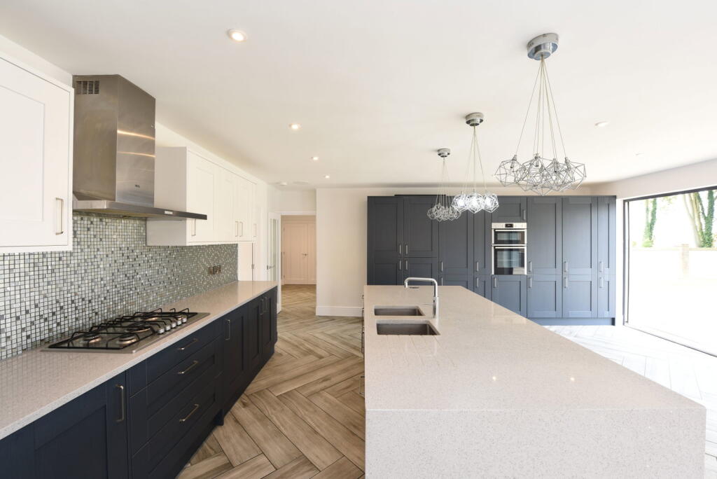House in Thanet, Manston - More