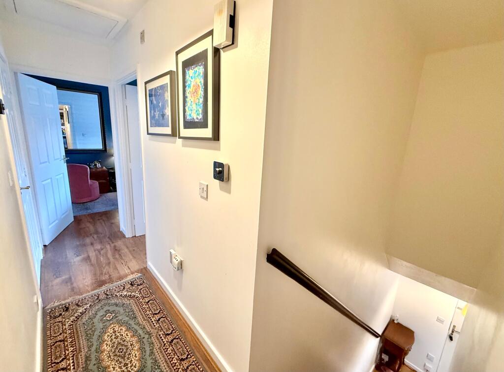 House in Swindon, Walcot East, South Swindon - More