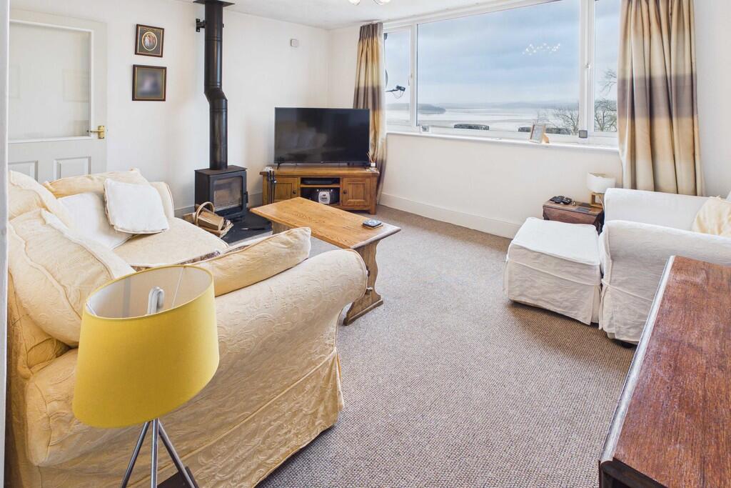 Top Flat, Seawood House, Carter Road, Grange-over-Sands, Cumbria, LA11 7AS photo 3
