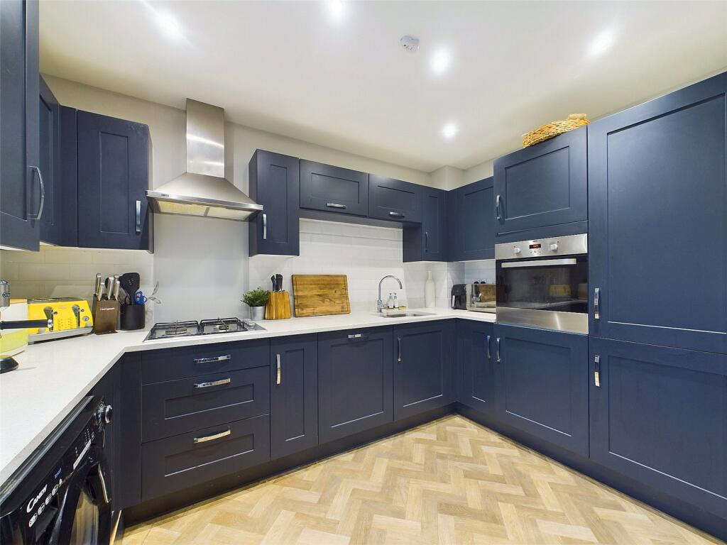 Bluebell Crescent, Brockworth, Gloucester, Gloucestershire, GL3 photo 3