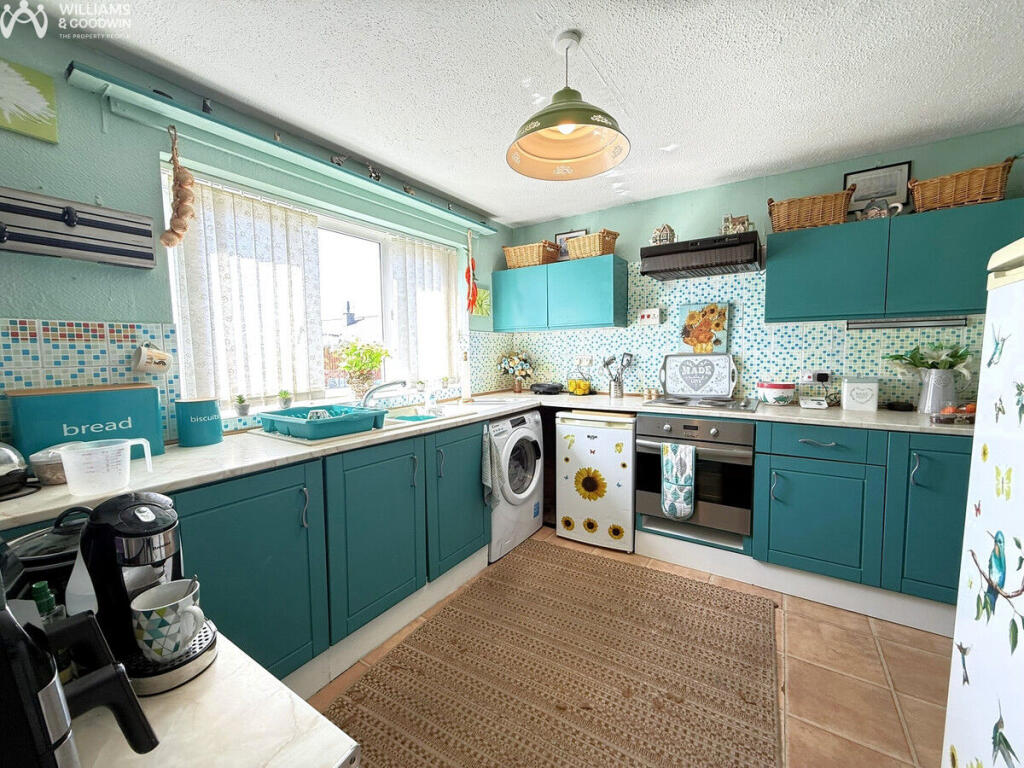 Bryn Hwfa, Rhostrehwfa, Anglesey, LL77 photo 4