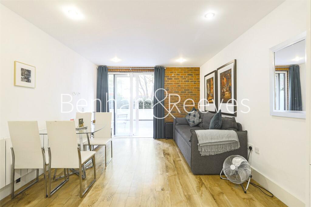Apartment in London - View 5
