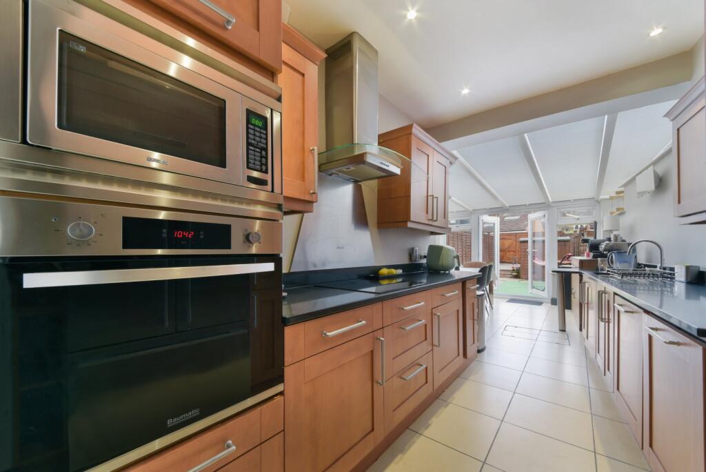 Hartfield Crescent, Wimbledon, London, SW19 photo 4