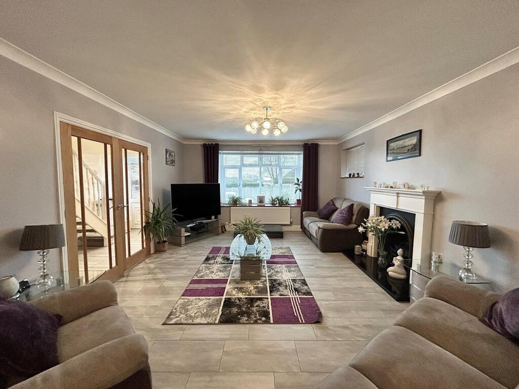 18, Eden Drive photo 3