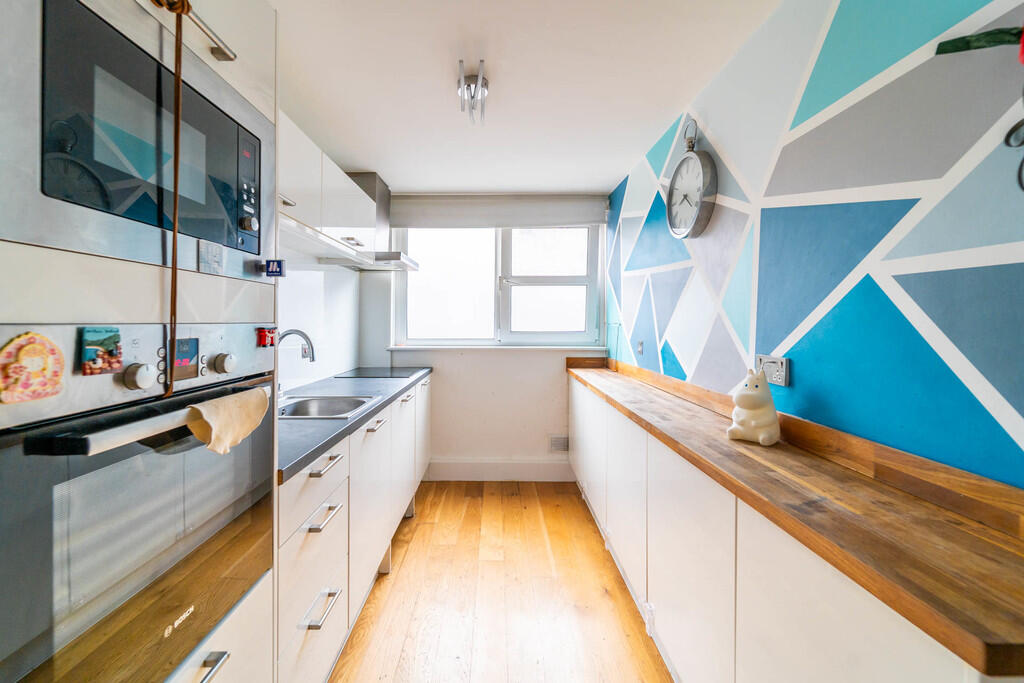 Apartment in London - View 4