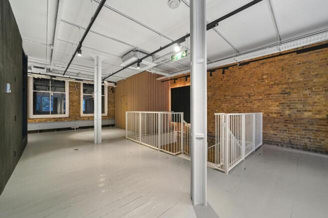 MD-BC-133ShoreditchHighStreet-15.JPG