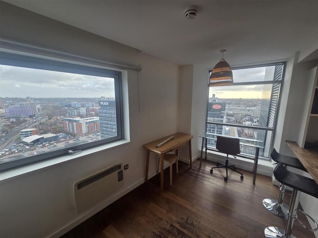 Apartment in Liverpool - View 3