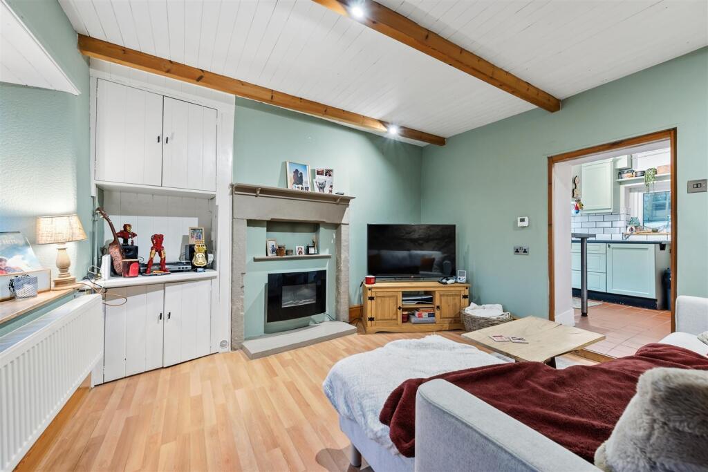 Smedley Street East, Matlock photo 2