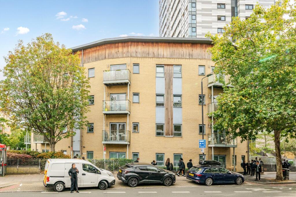 Apartment in London - View 5