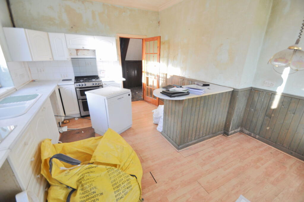 House in Wirral, Liverpool City Region - View 3