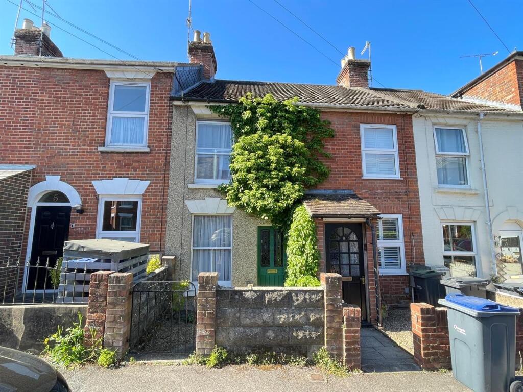 2-bed terraced on Park Street, Salisbury, £270,000