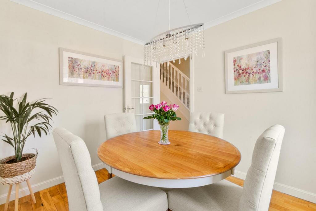 House in Glasgow, Southpark Village, Parkhouse - More