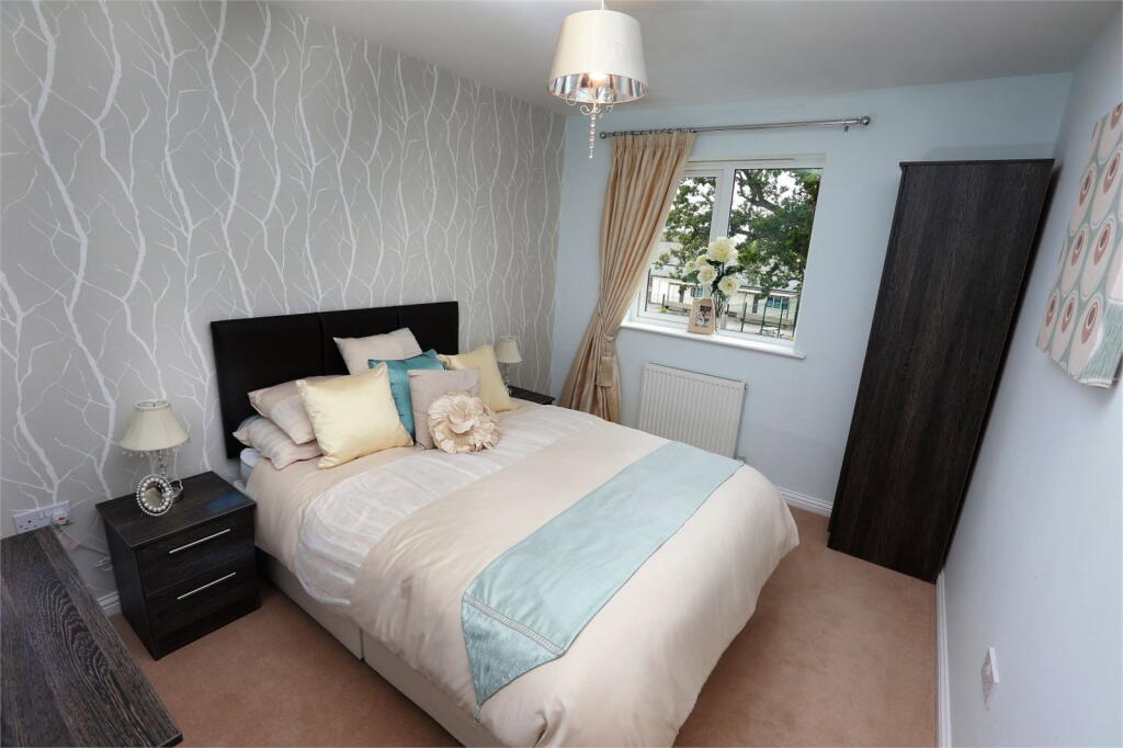 House in Corby, North Northamptonshire - View 3