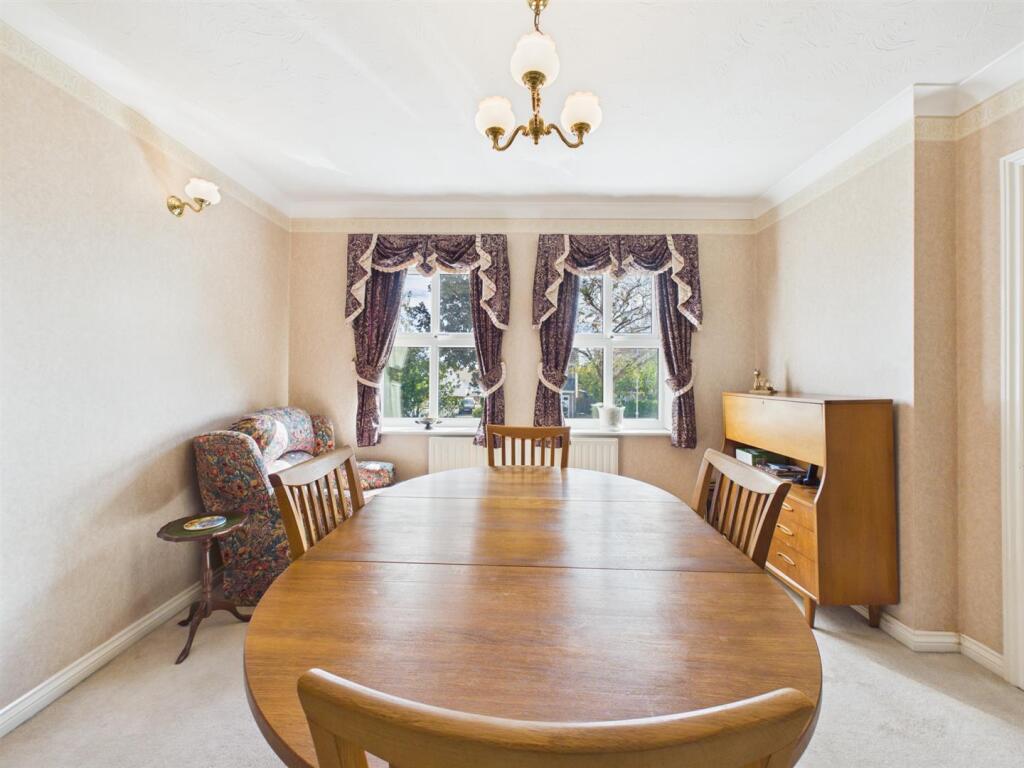 House in Bristol, Hanham Abbots - More