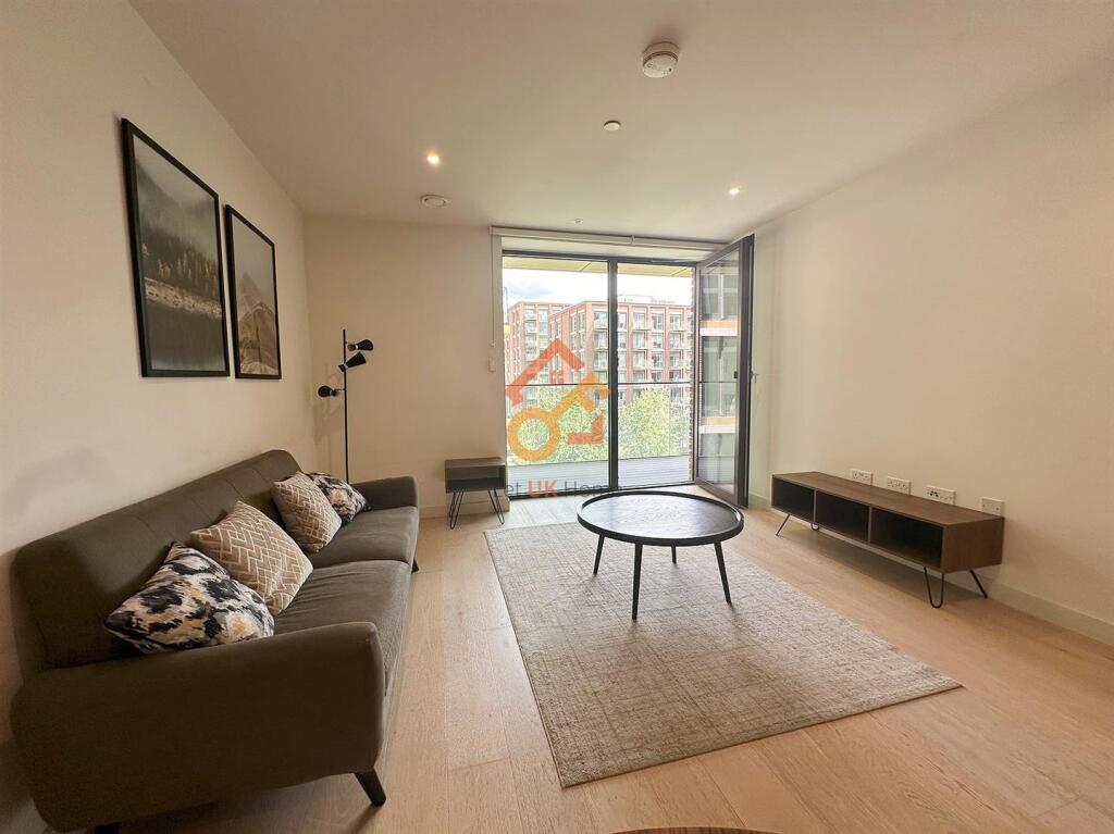 Main image of property: John Cabot House, 4 Clipper Street, London E16