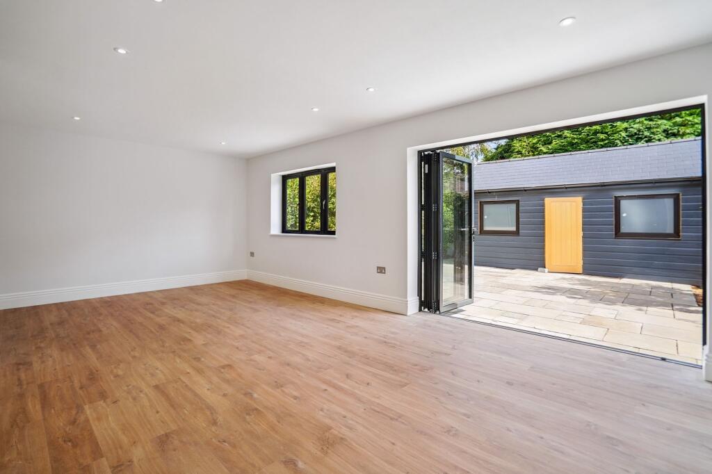 Greenlands Lane, Prestwood, HP16 photo 2