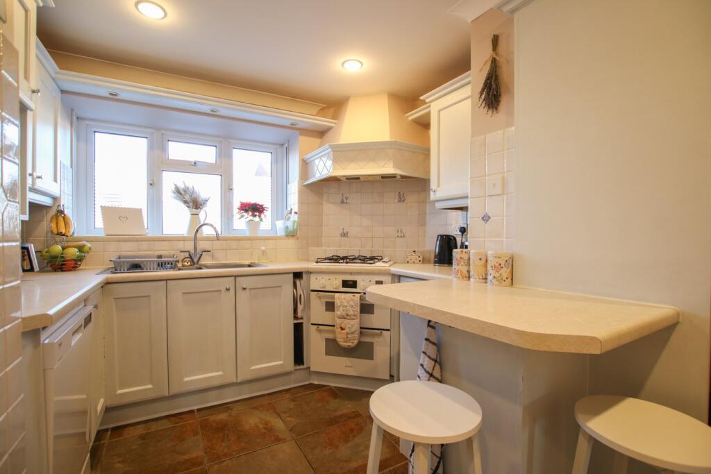 Mercury Avenue, Wokingham, RG41 photo 2
