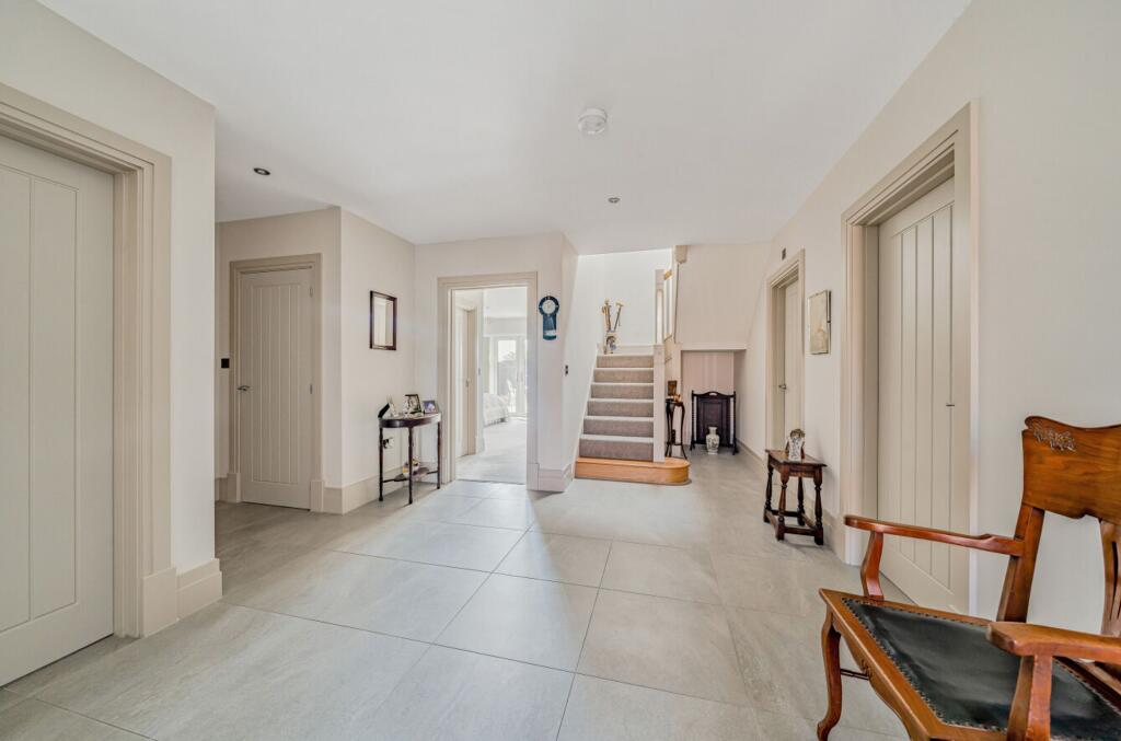 House in Worcester - View 2