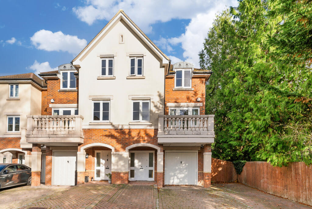 Main image of property: Symeon Place, Reading, RG4