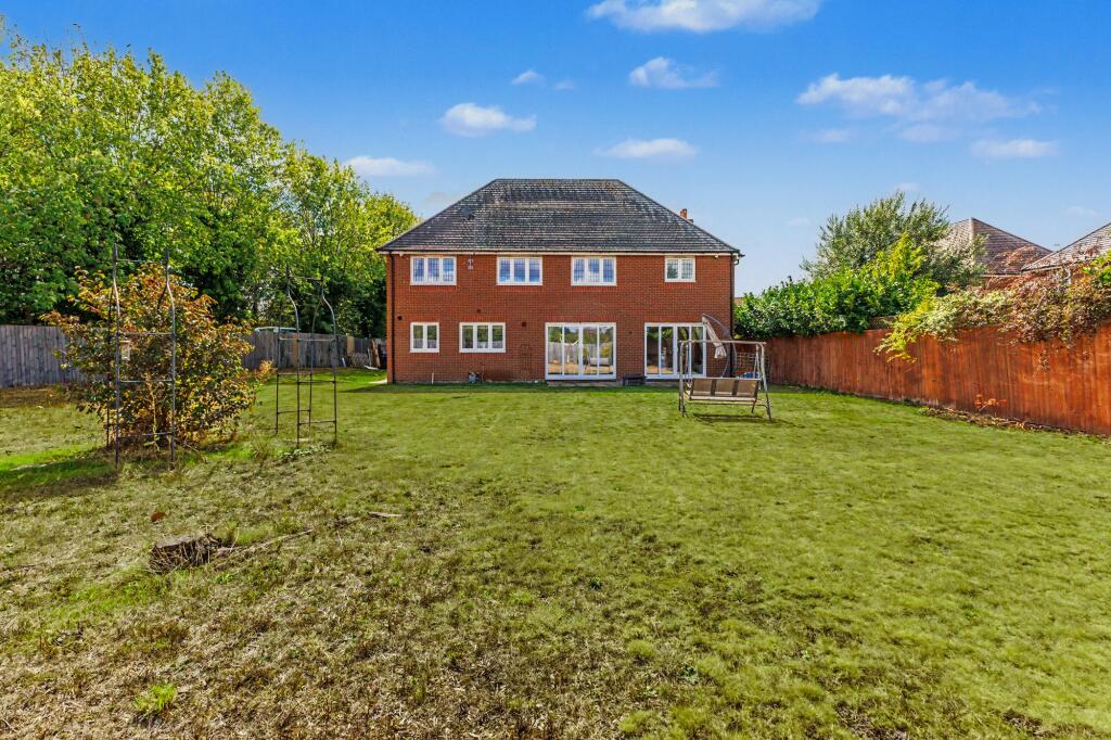 House in Worcester - View 4