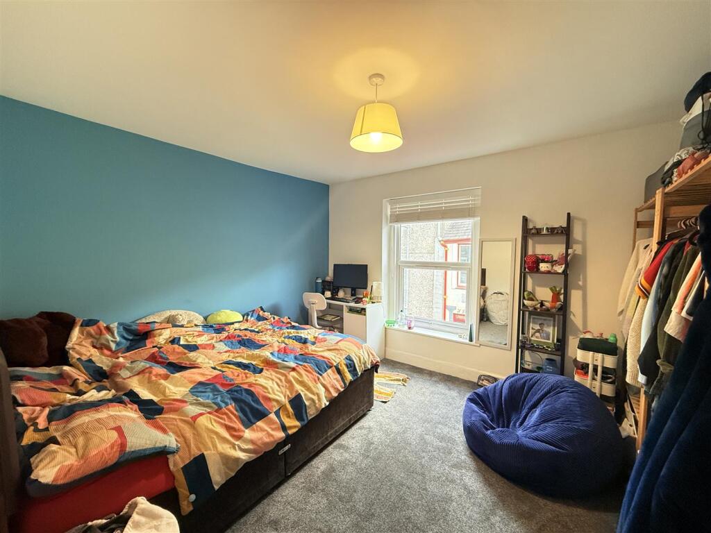 House in Bangor, Upper Bangor - View 3
