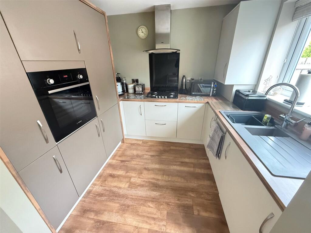 Hutton Way, Framwellgate Moor, Durham, DH1 photo 3