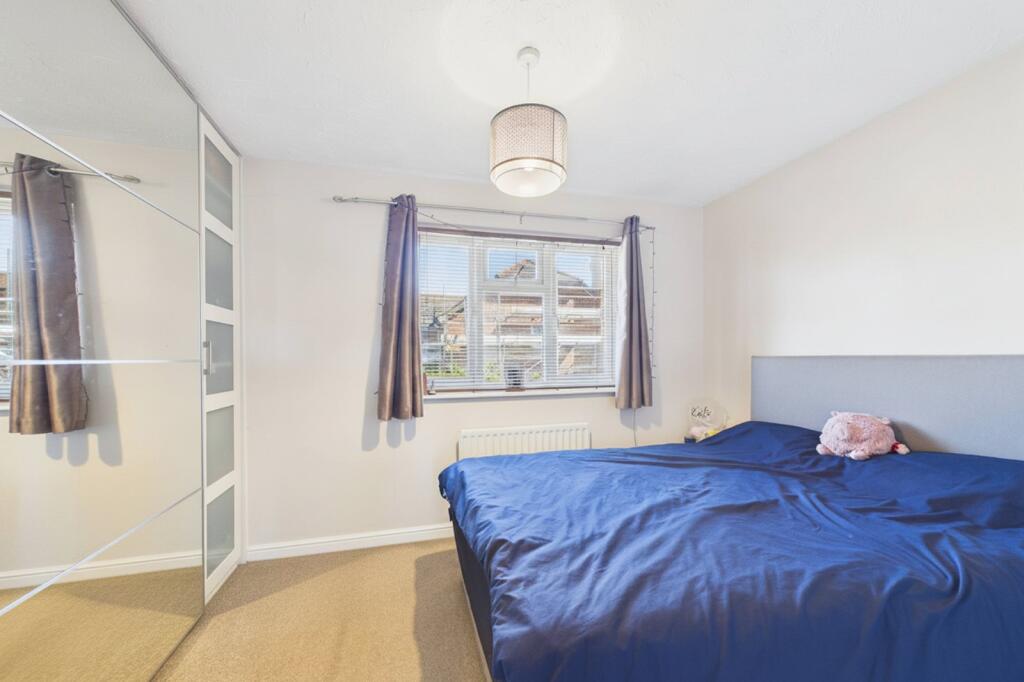 Howell Close, Warfield, Berkshire, RG42 - View 5