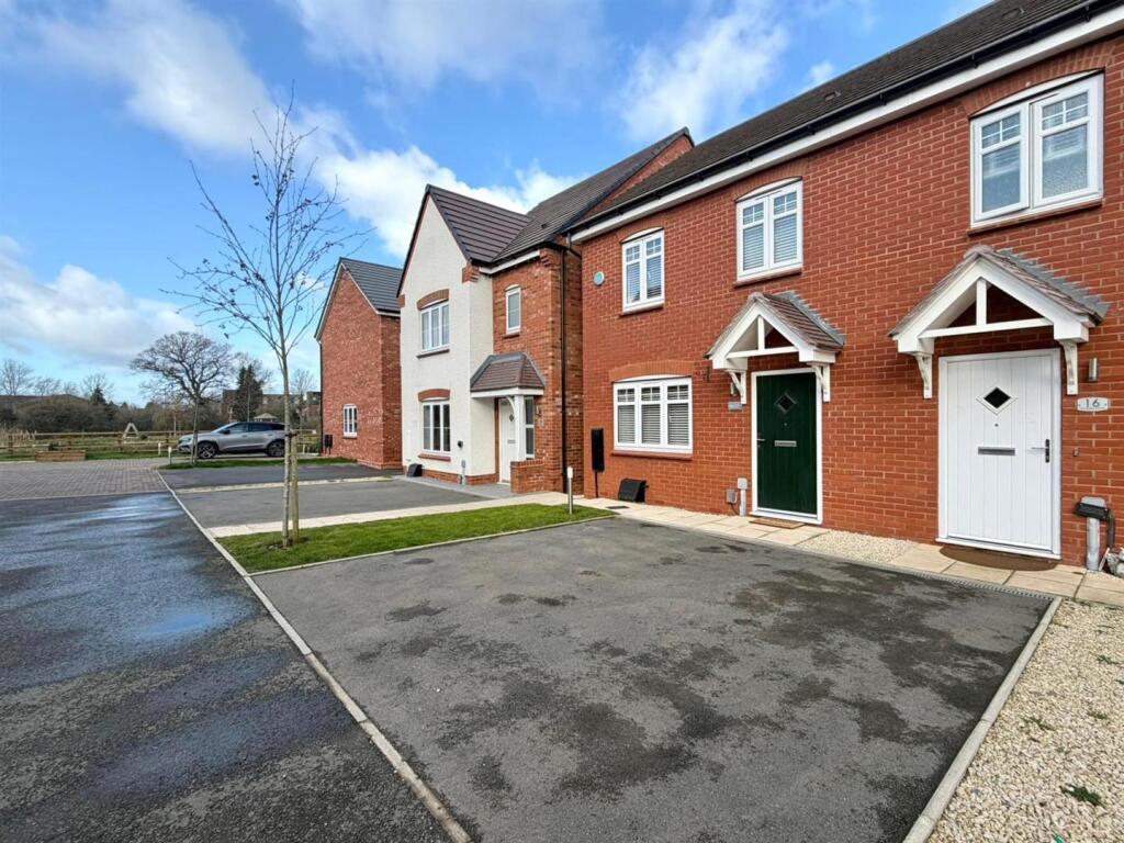 Main image of property: Nutfield Lane, Warwick