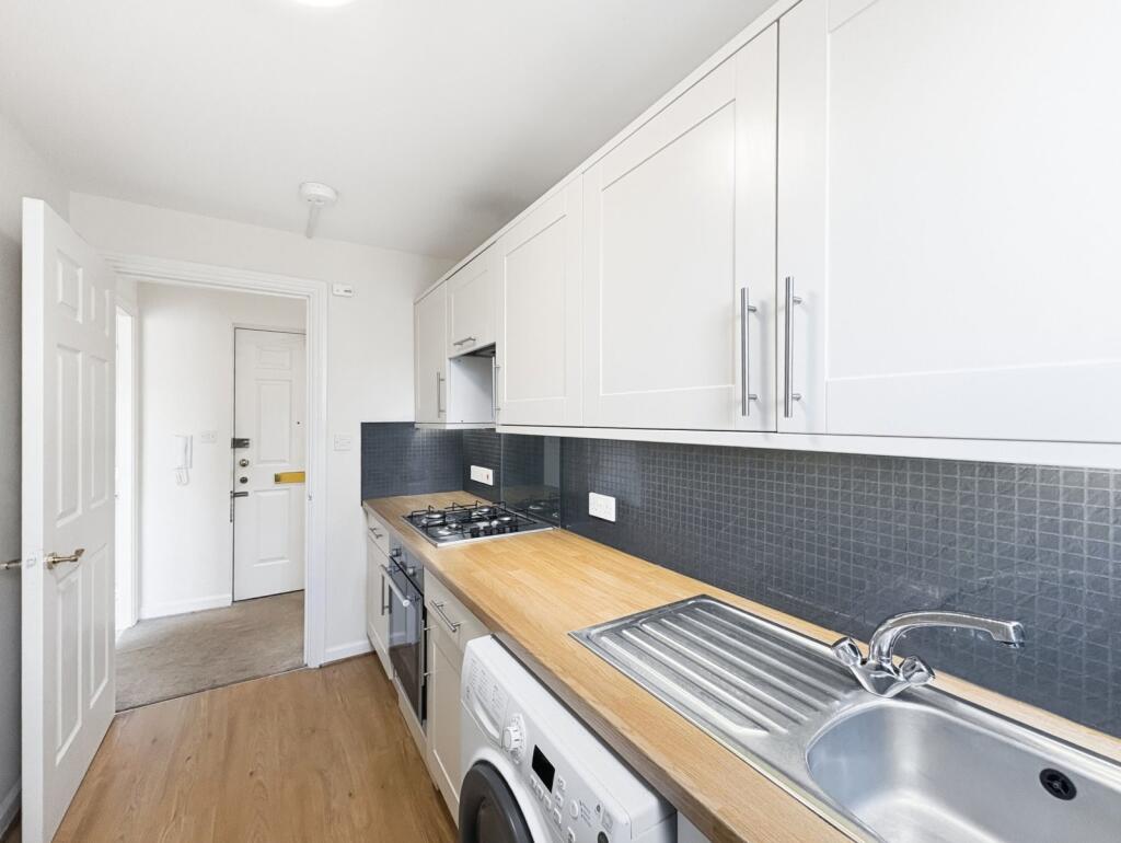 Apartment in Edinburgh - More