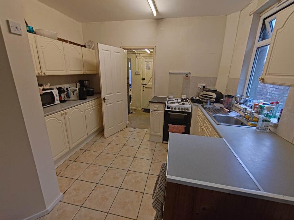 House in Cardiff, Tredegarville, Roath - View 3