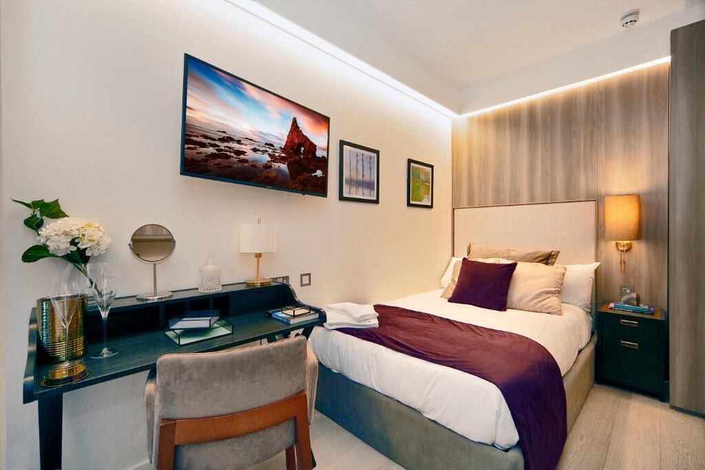 Apartment in London, Belsize Park - View 4