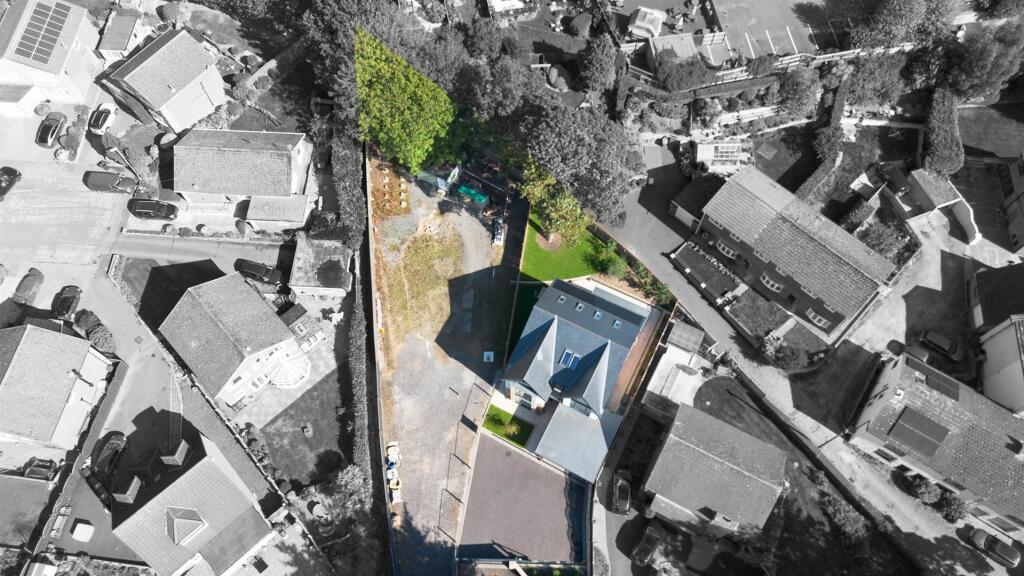 House in Kirklees, Towngate, Mirfield - View 3
