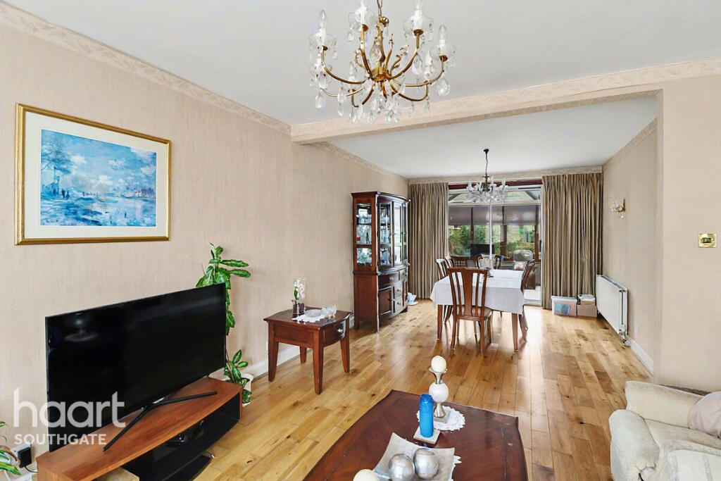 Main image of property: Hedge Lane, London