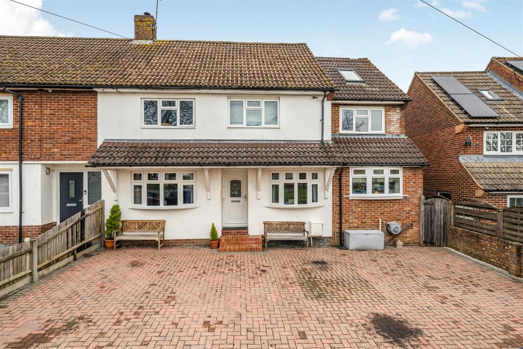 Main image of property: Anderson Crescent, Arborfield Cross, Berkshire, RG2 9PB