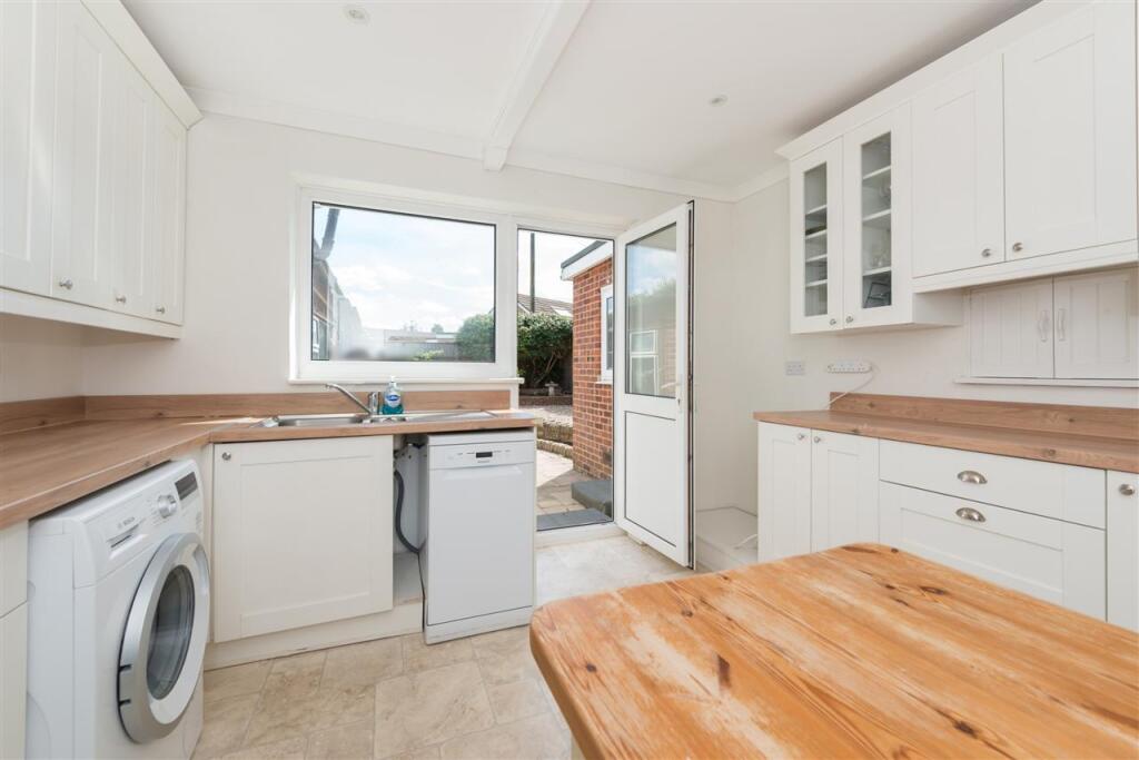 House in Canterbury, Harbledown and Rough Common - More