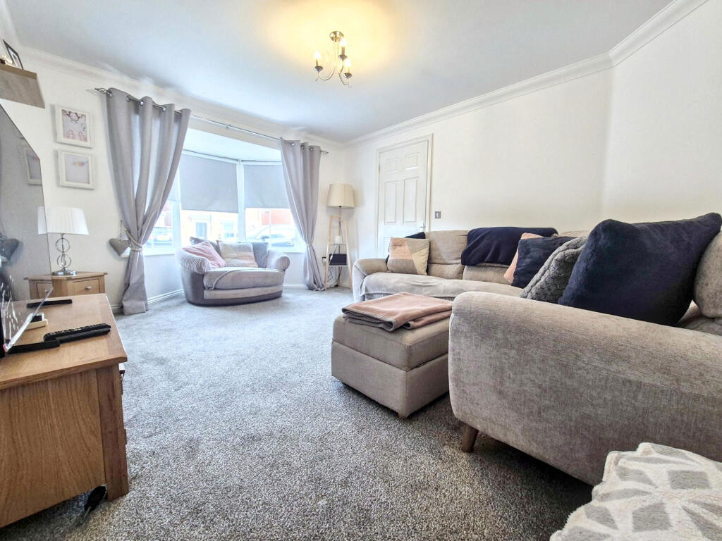 Meadow Vale, Shiremoor, Newcastle upon Tyne, Tyne and Wear, NE27 0BF - View 4