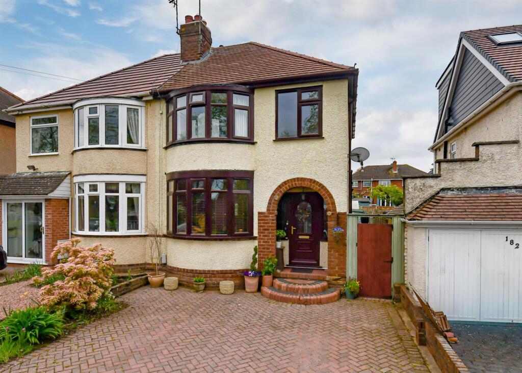 Main image of property: Common Road, Wombourne, Wolverhampton