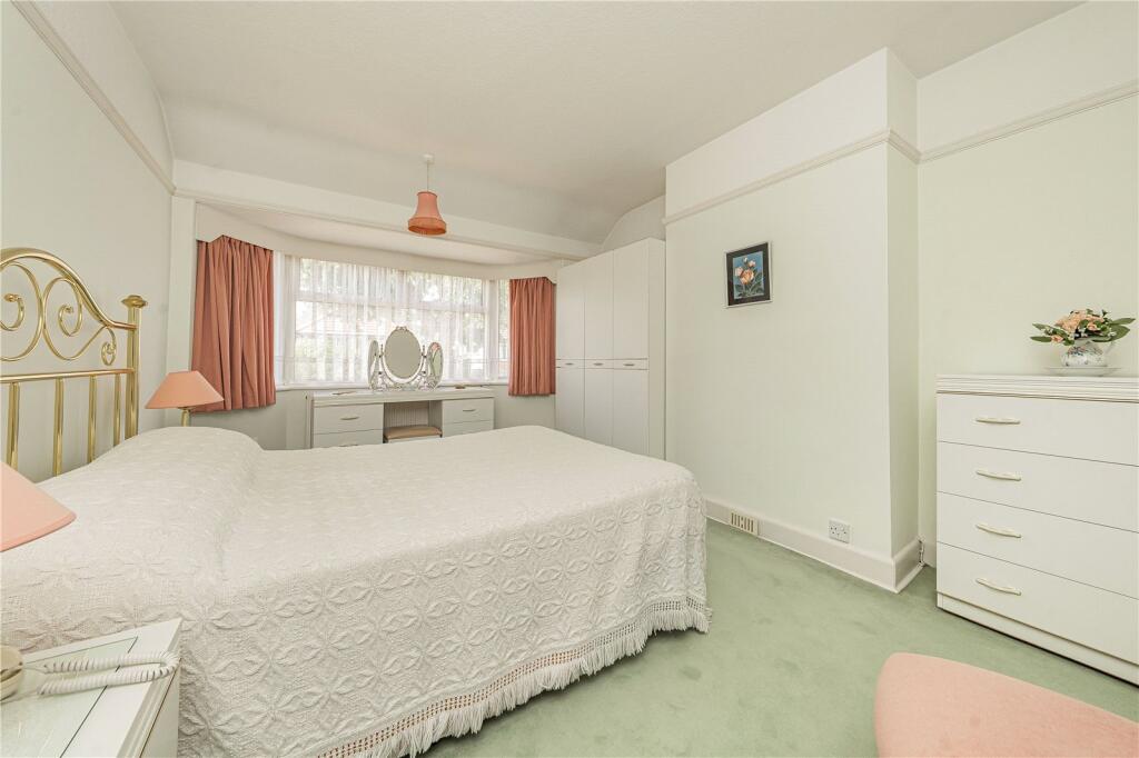 House in London - View 5