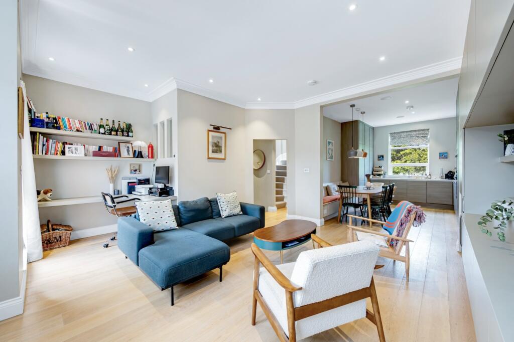 Apartment in London, West Kensington - View 5