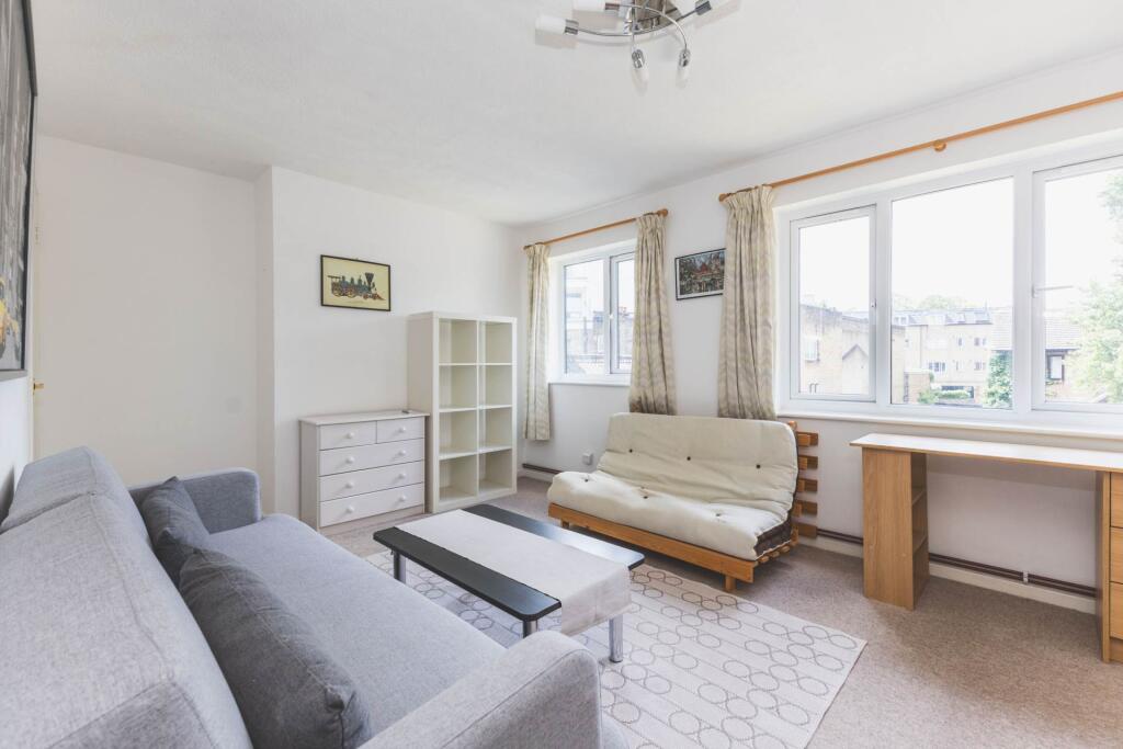 Apartment in London - More