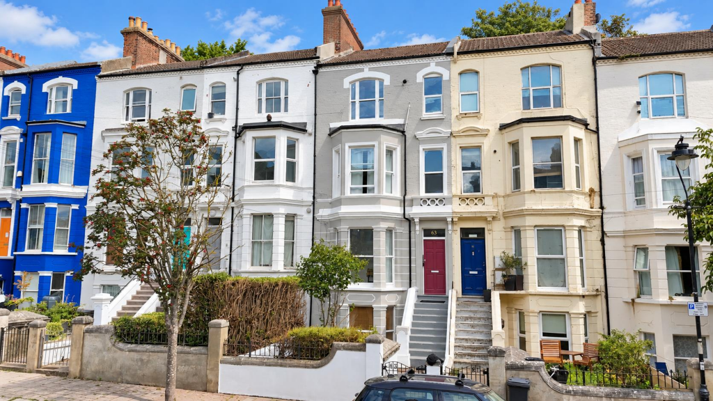1-bed flat on Southwater Road, St. Leonards-On-Sea, £150,000