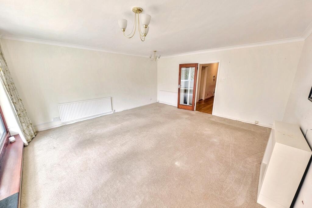  Branksome Wood Road photo 4