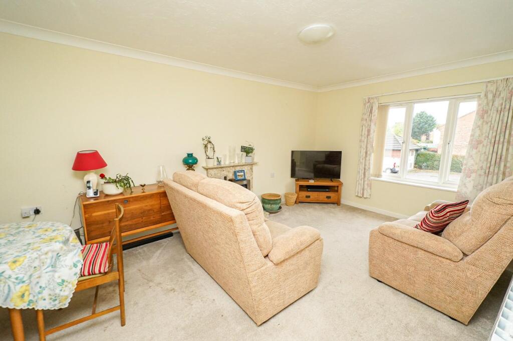 Laburnnum Court, Millstream Way, Leighton Buzzard photo 2