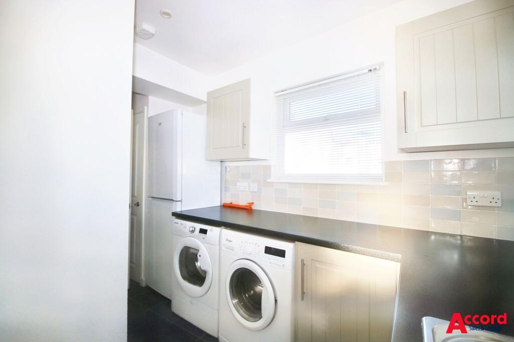 Apartment in London, Hornchurch - View 5