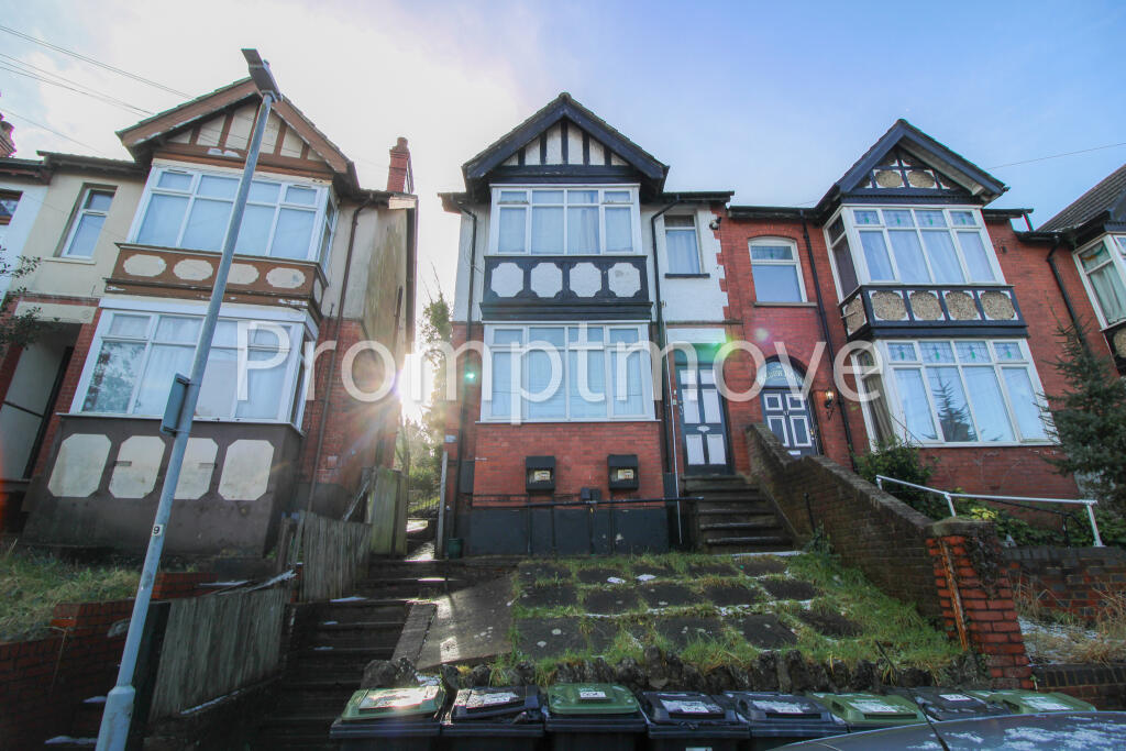 Main image of property: Russell Rise Luton LU1 5ET